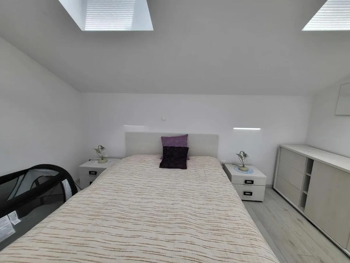 Apartments With A Parking Space Njivice, Krk - 21695 Croatia